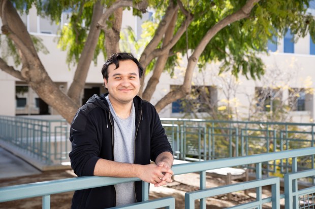 omar-apolinar-ar-039-519374